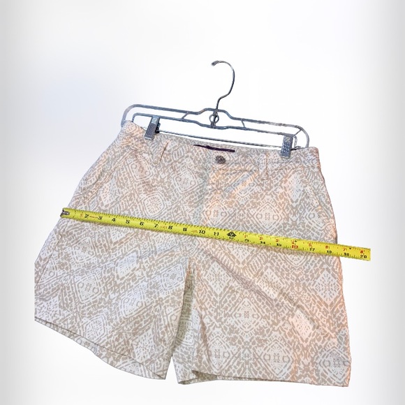 Gloria Vanderbilt Shorts Cream/white size 6. - Picture 6 of 7